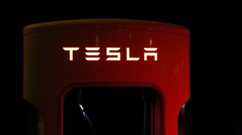 licenciement équipe superchargeur Tesla