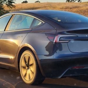 Tesla Model 3 sans rétroviseurs